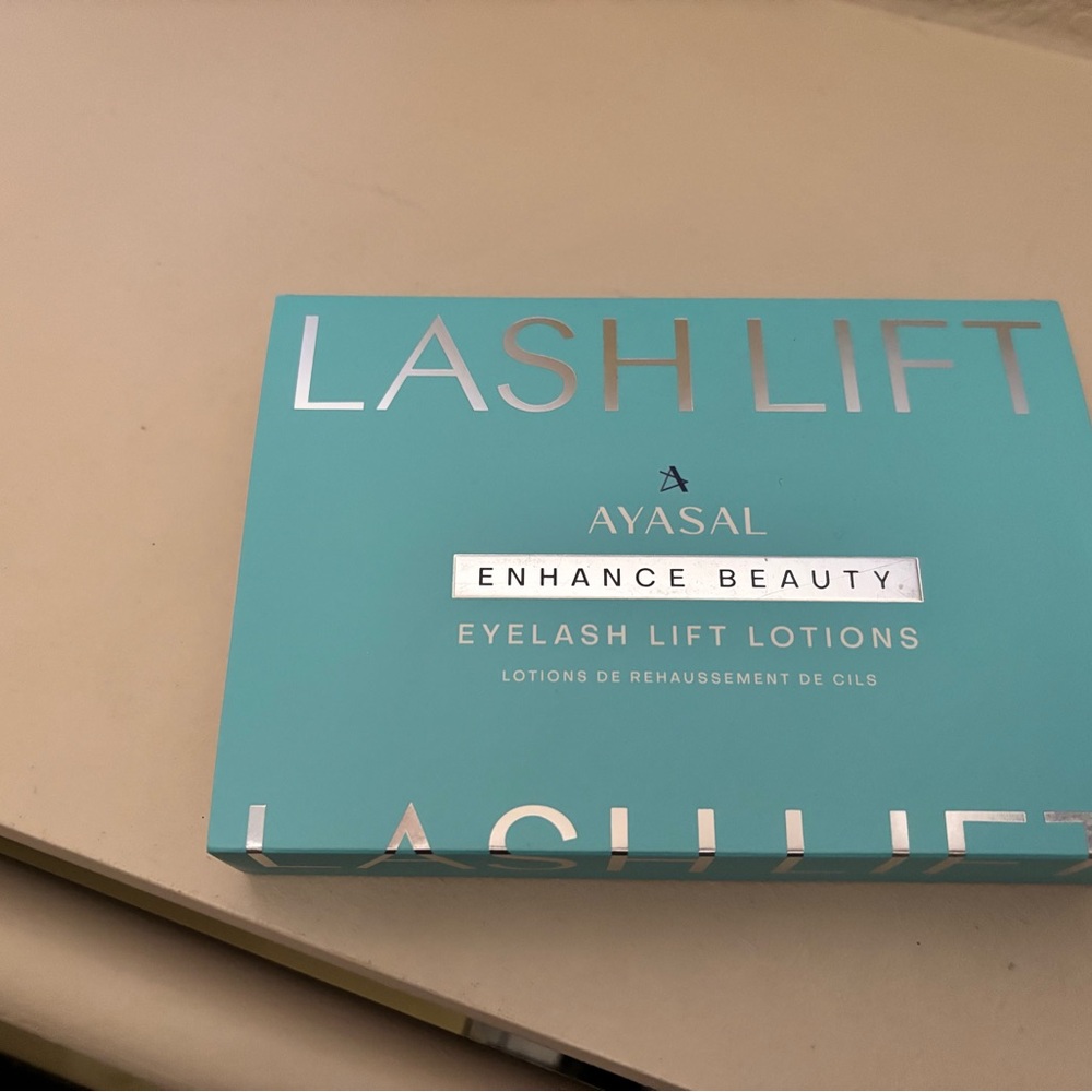 Lash Lift Kit - Enhance Beauty in Teal